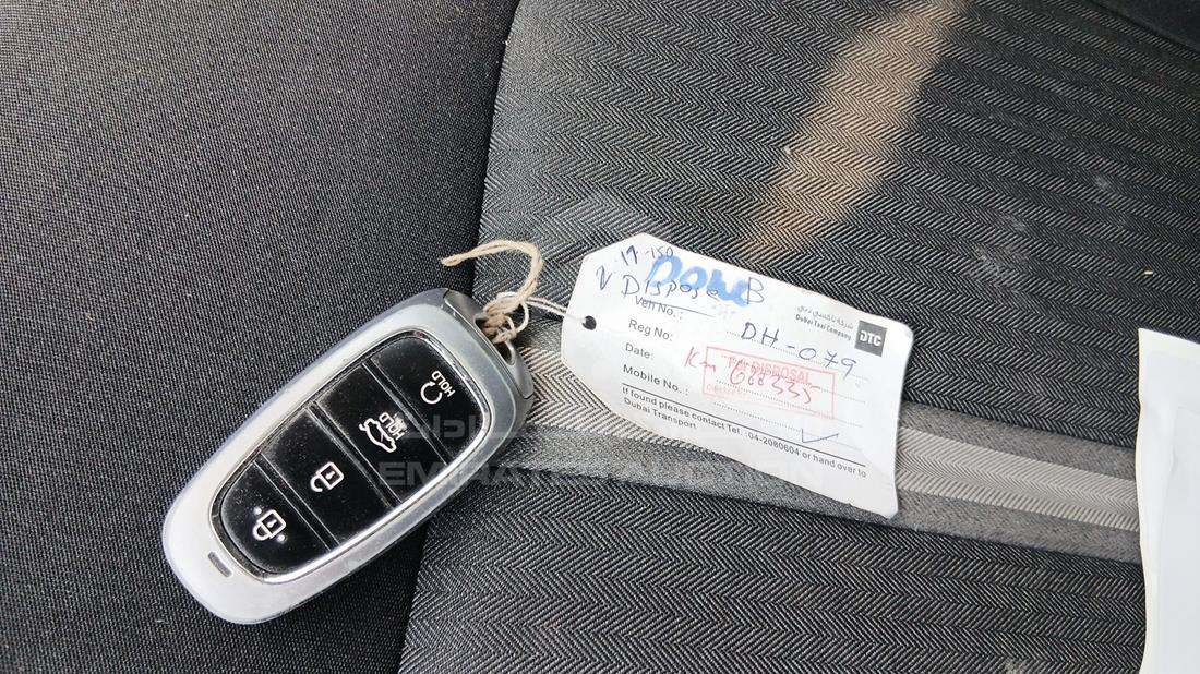 2021 Hyundai Sonata Hybrid — Keys — Photo 5