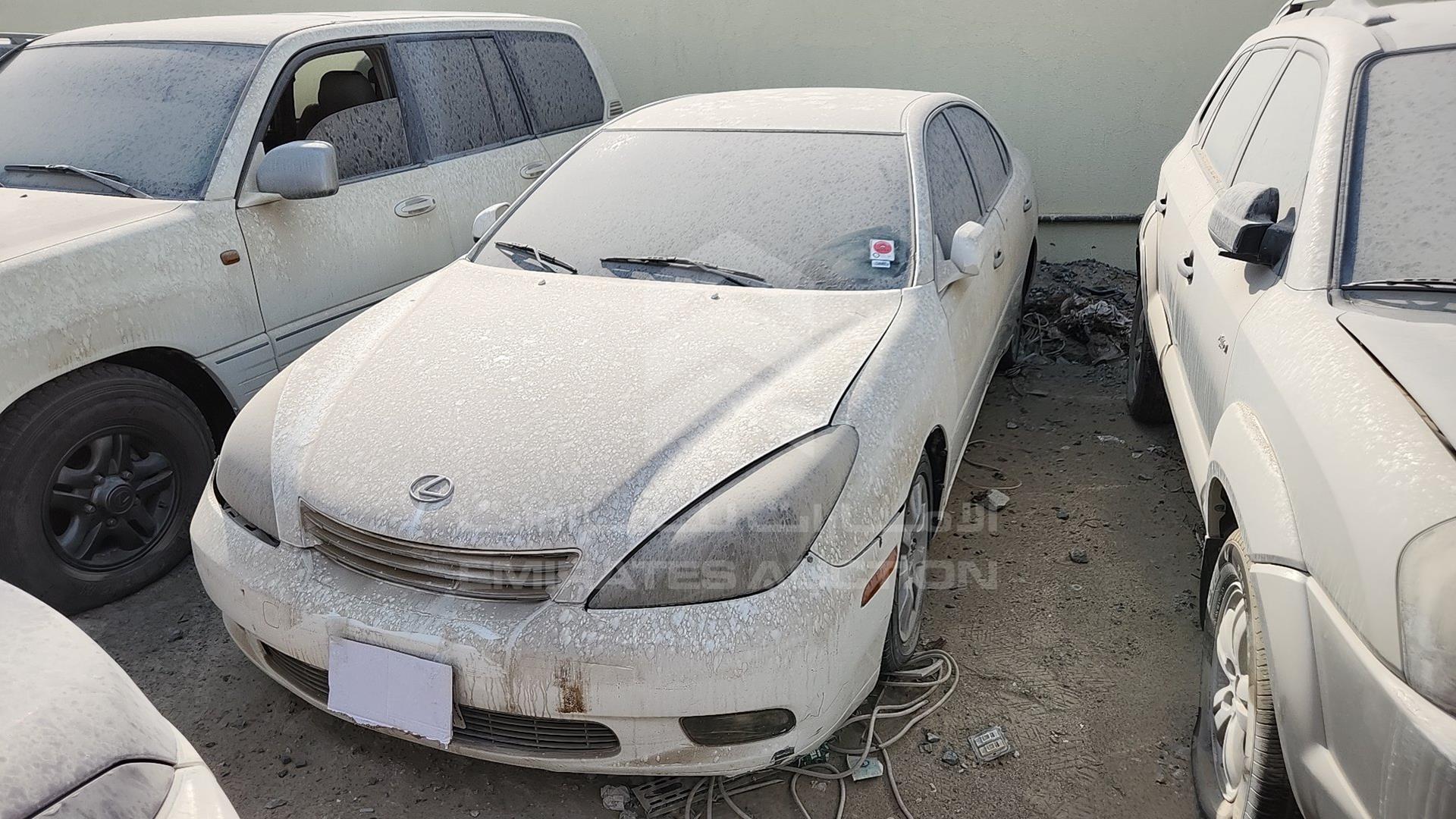 2002 LEXUS ES 300 VIN: JTHBF30G820060499
