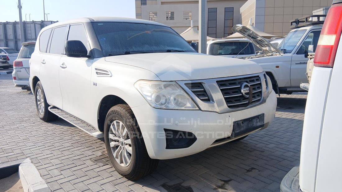 2019 Nissan Patrol — Front Right Angle — Photo 9