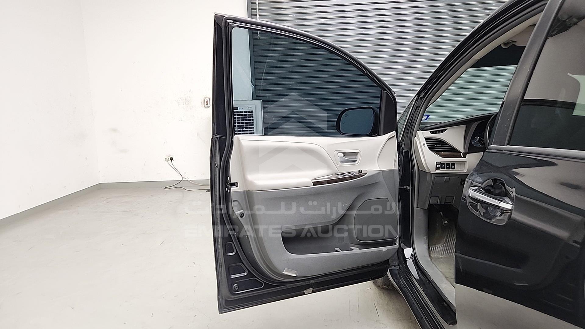 2016 TOYOTA SIENNA VIN: 5TDYK3DC0GS750850