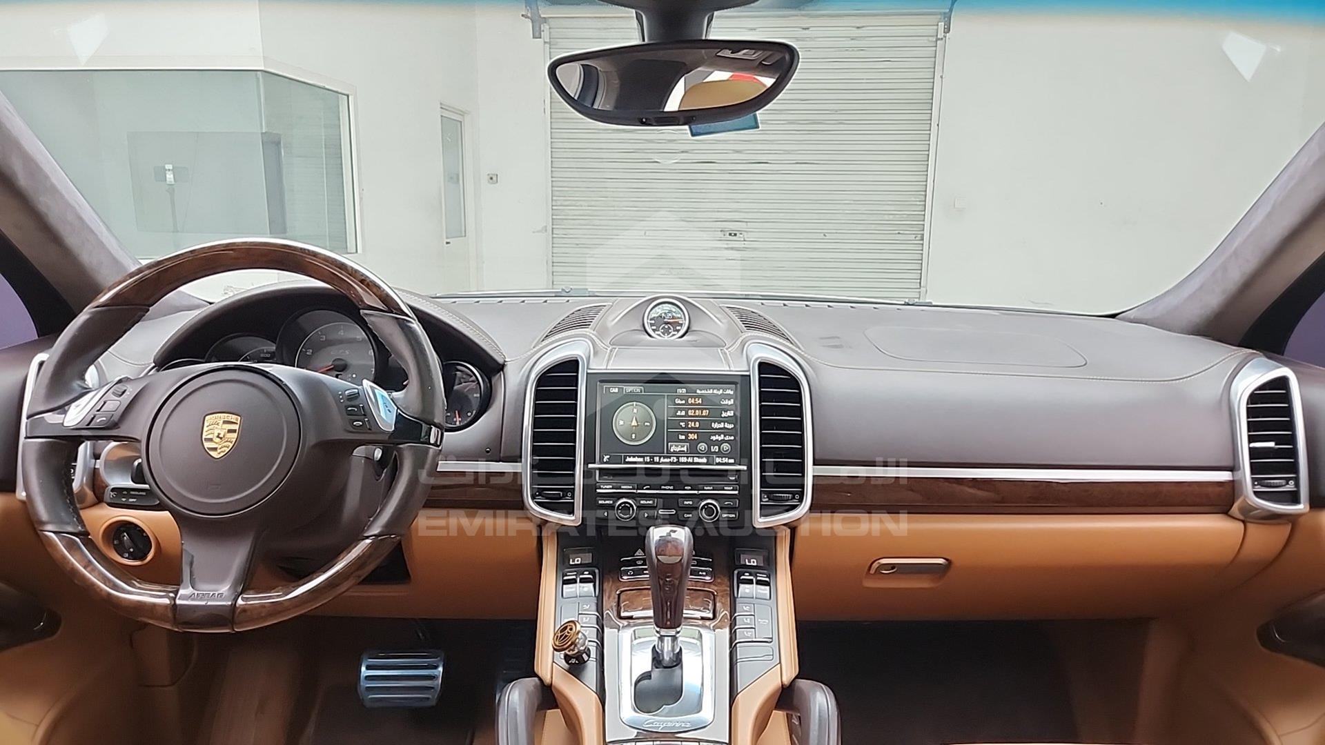 2013 PORSCHE CAYENNE GTS VIN: WP1ZZZ92ZDLA45314