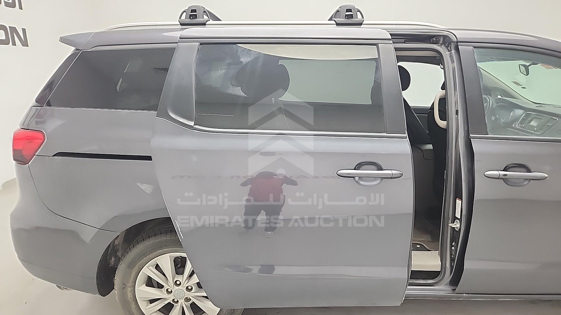 2017 KIA SEDONA VIN: KNDMB5C11H6240289