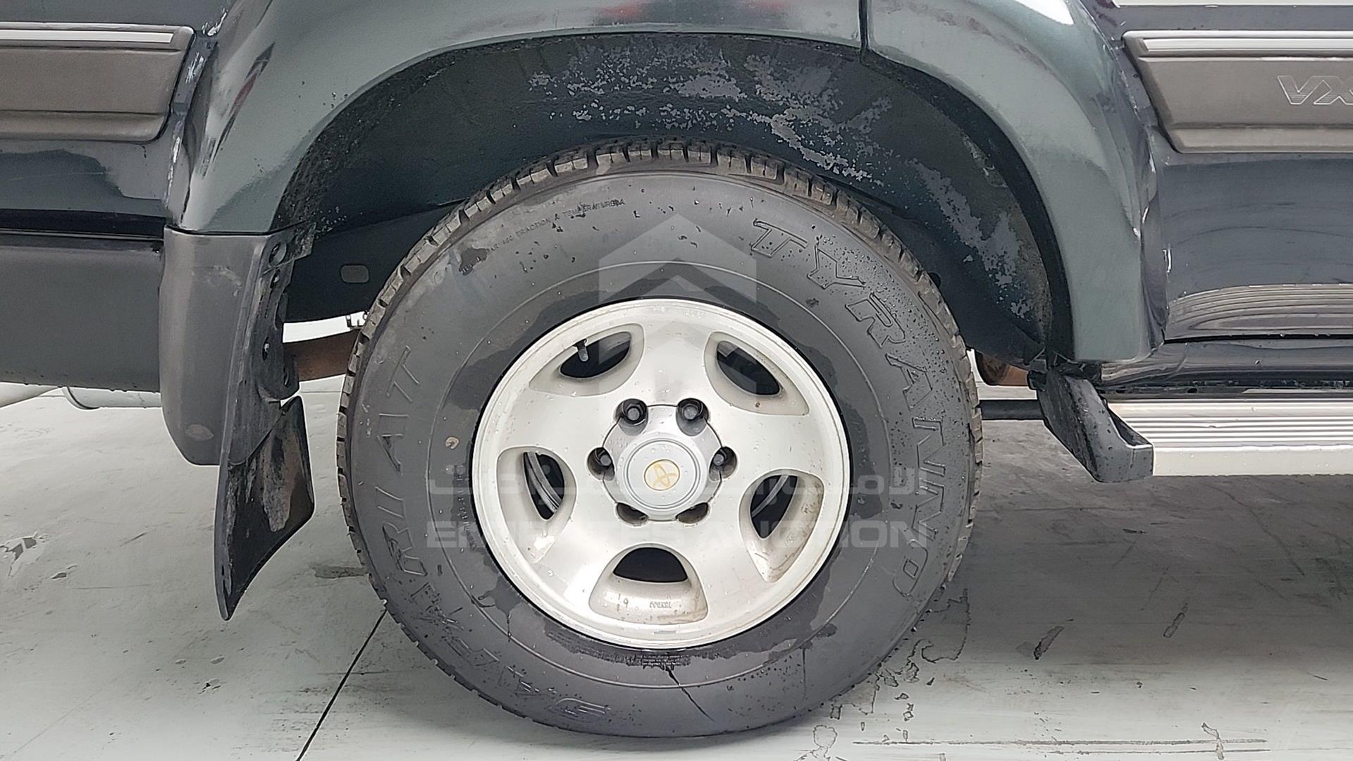 1996 TOYOTA LAND CRUISER VIN: FZJ800133159