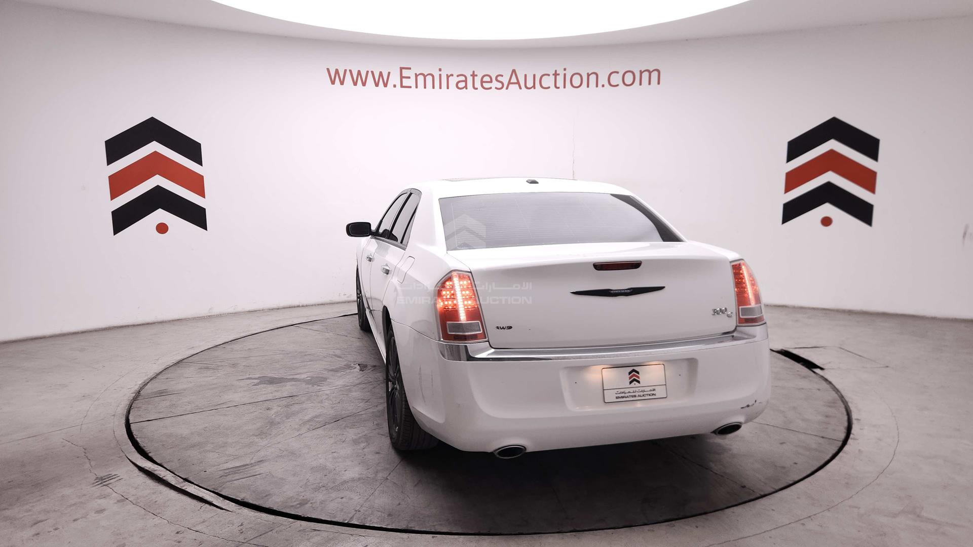 2014 CHRYSLER 300 C VIN: 2C3CCAKGXEH235923