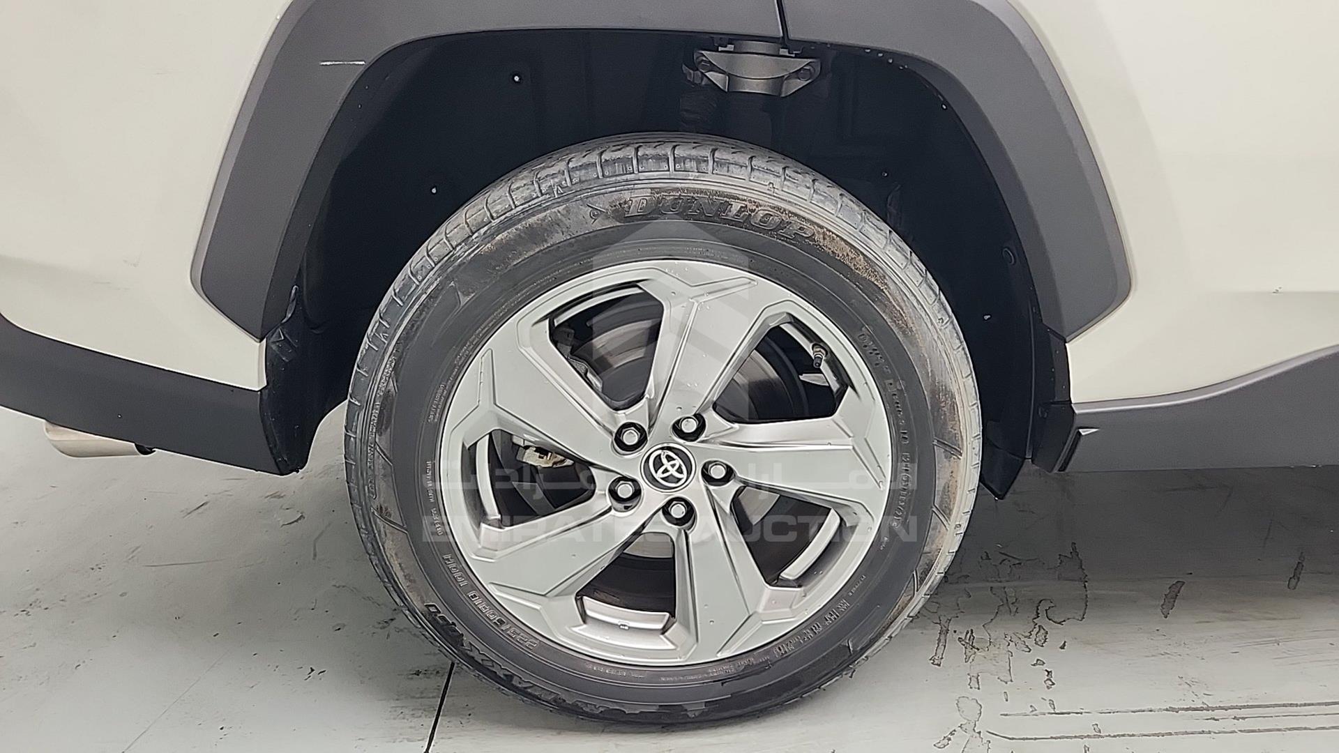 2019 TOYOTA RAV-4 VIN: JTMDW3FV6KD516671