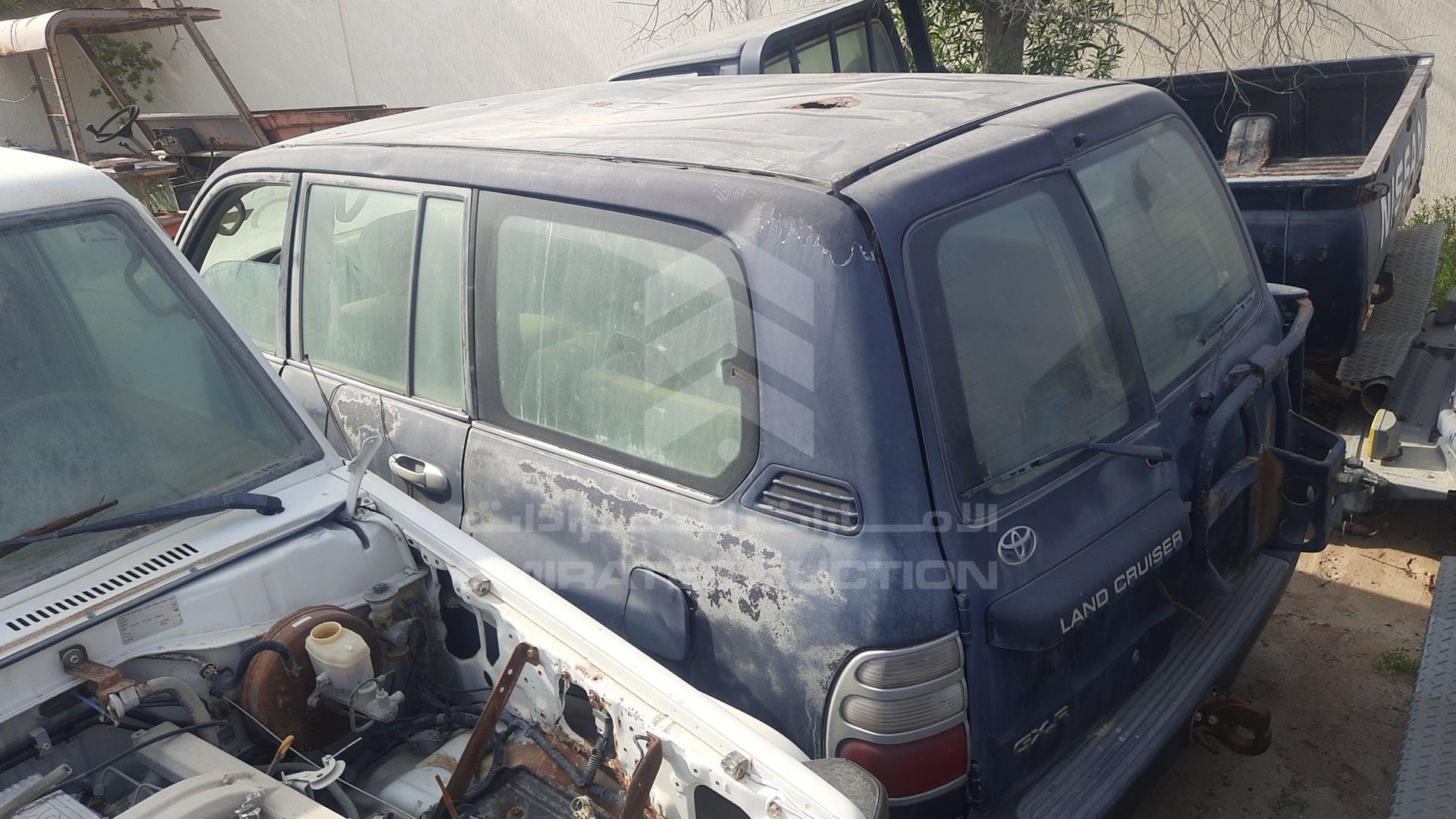2004 TOYOTA LAND CRUISER VIN: JTECB09J943013719