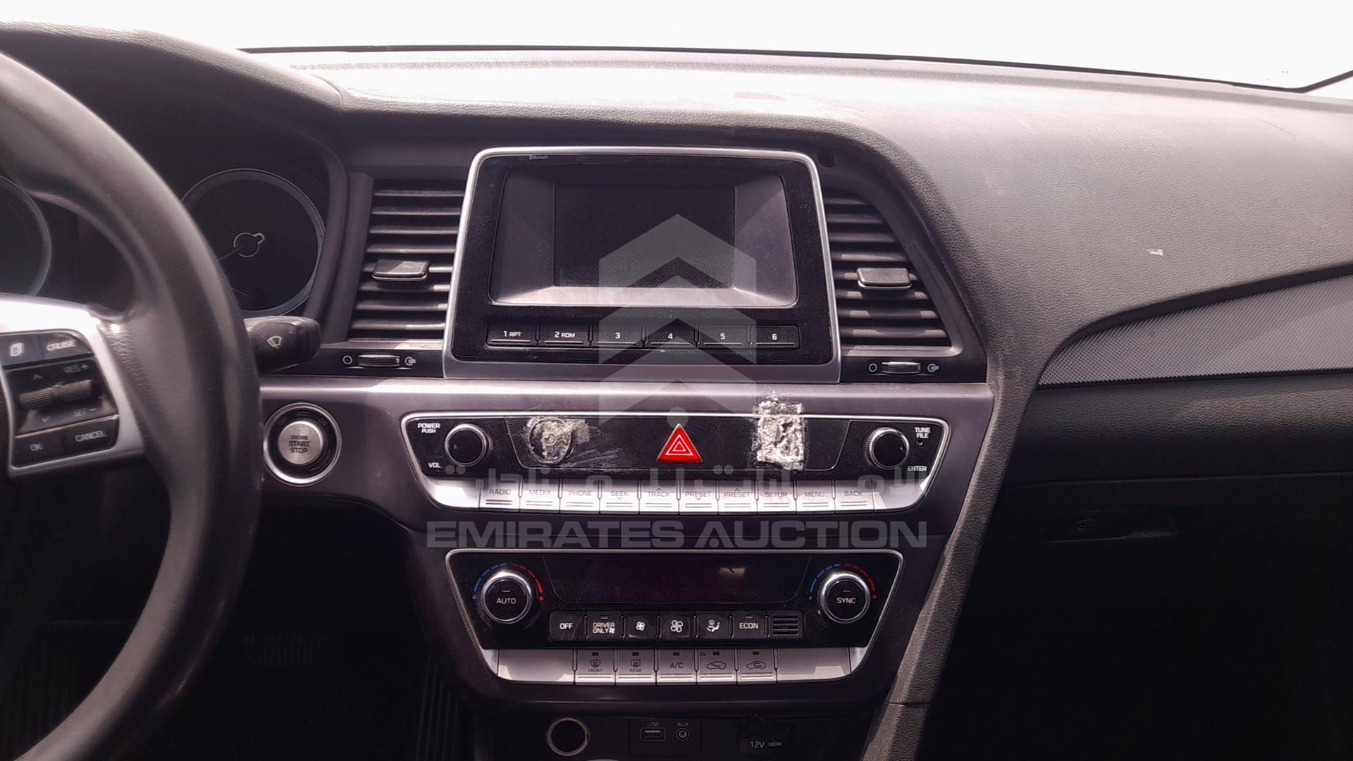 2019 HYUNDAI SONATA VIN: KMHE24133KA093007