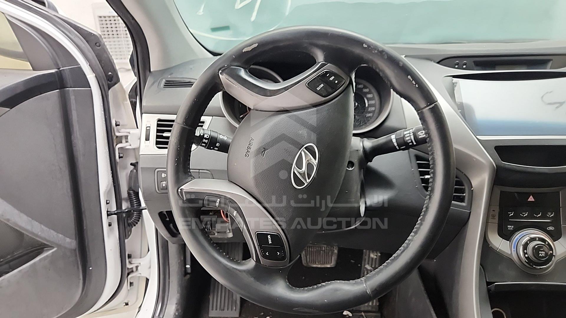 2014 HYUNDAI ELANTRA VIN: KMHDG41C8EU924159