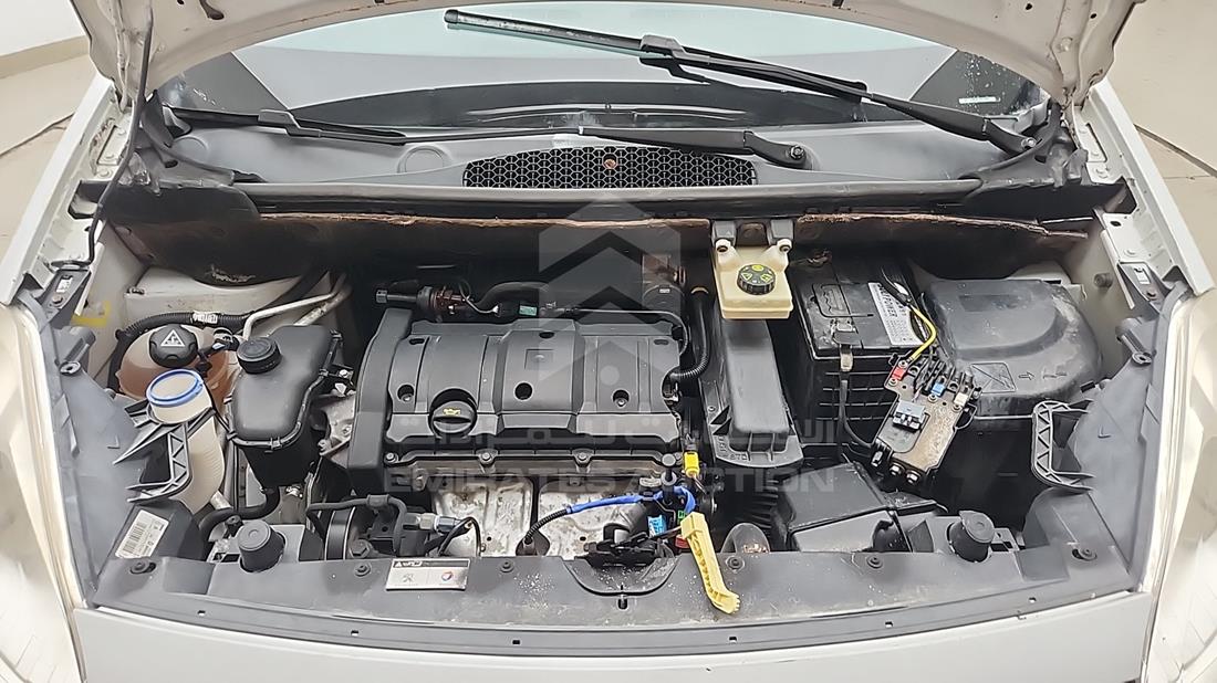 2019 Peugeot Partner — Engine Bay — Photo 28
