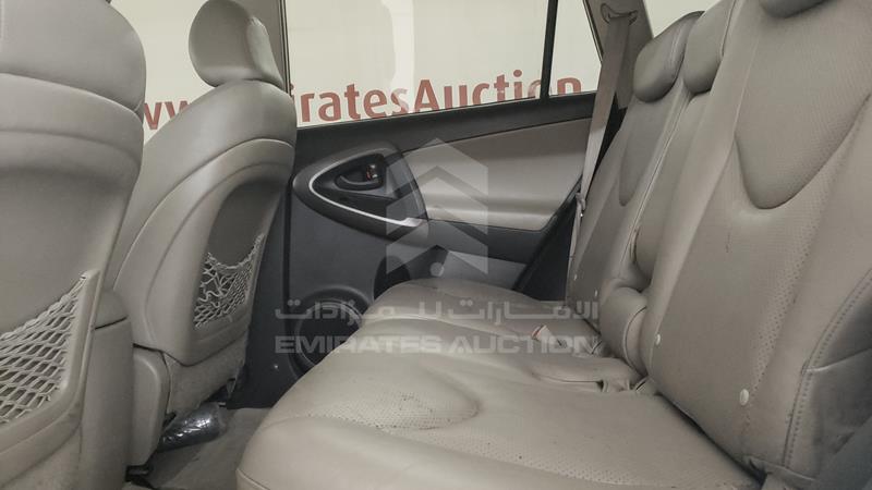JTMBD31V685175120 Auction: EmiratesAuction Lot: 445927 JTMBD31V685175120 Toyota RAV 4 2008 WHITE Photo 21