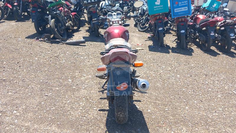 9C2MC35007R303572 Auction: EmiratesAuction Lot: 406857 9C2MC35007R303572 Honda Motorbike 2007 RED Photo 7