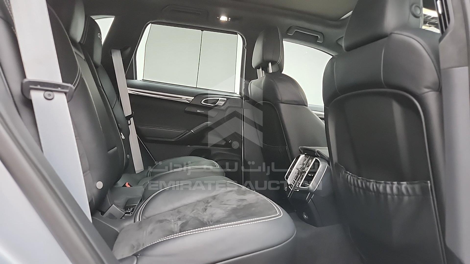 2016 PORSCHE CAYENNE VIN: WP1ZZZ92ZGLA72836