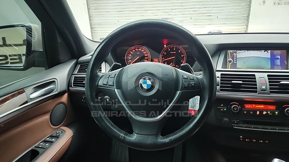 2013 BMW X5 — Steering & Mounted Controls — Photo 14