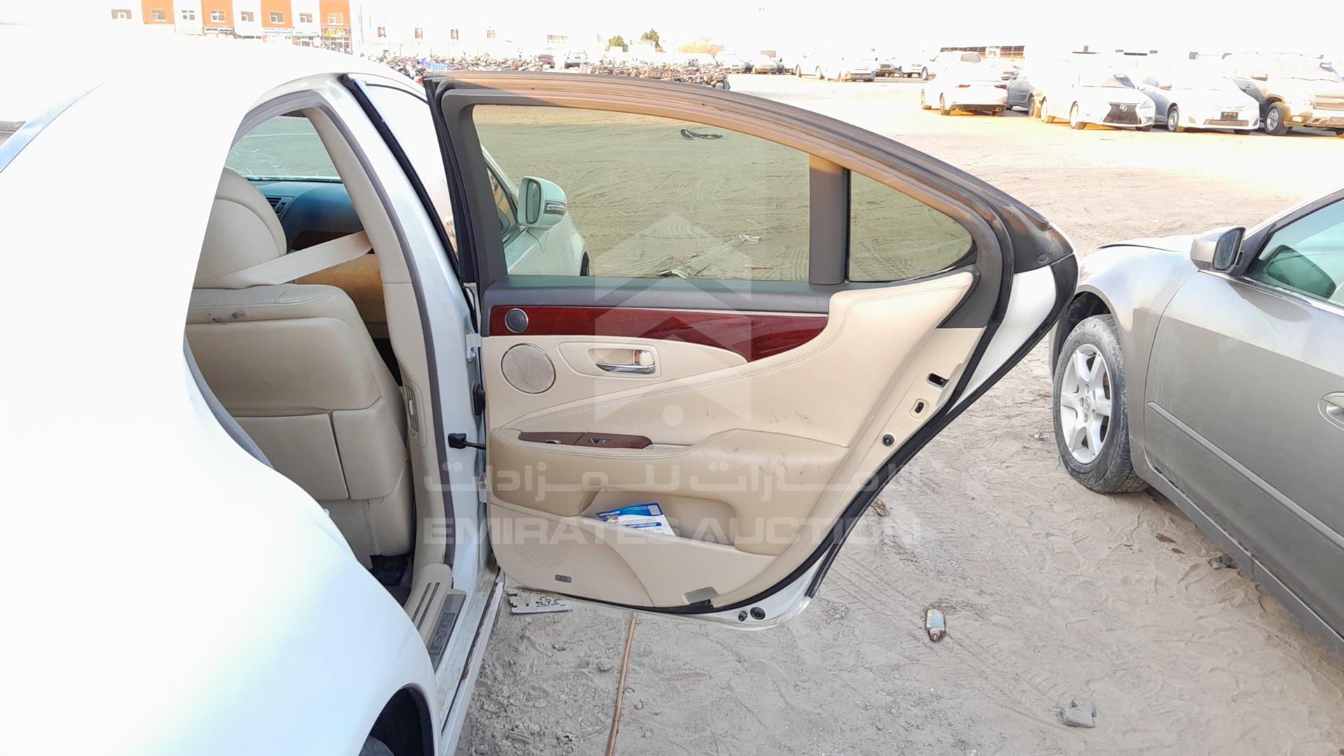 2010 LEXUS LS 460 VIN: JTHBL5EF8A5092472