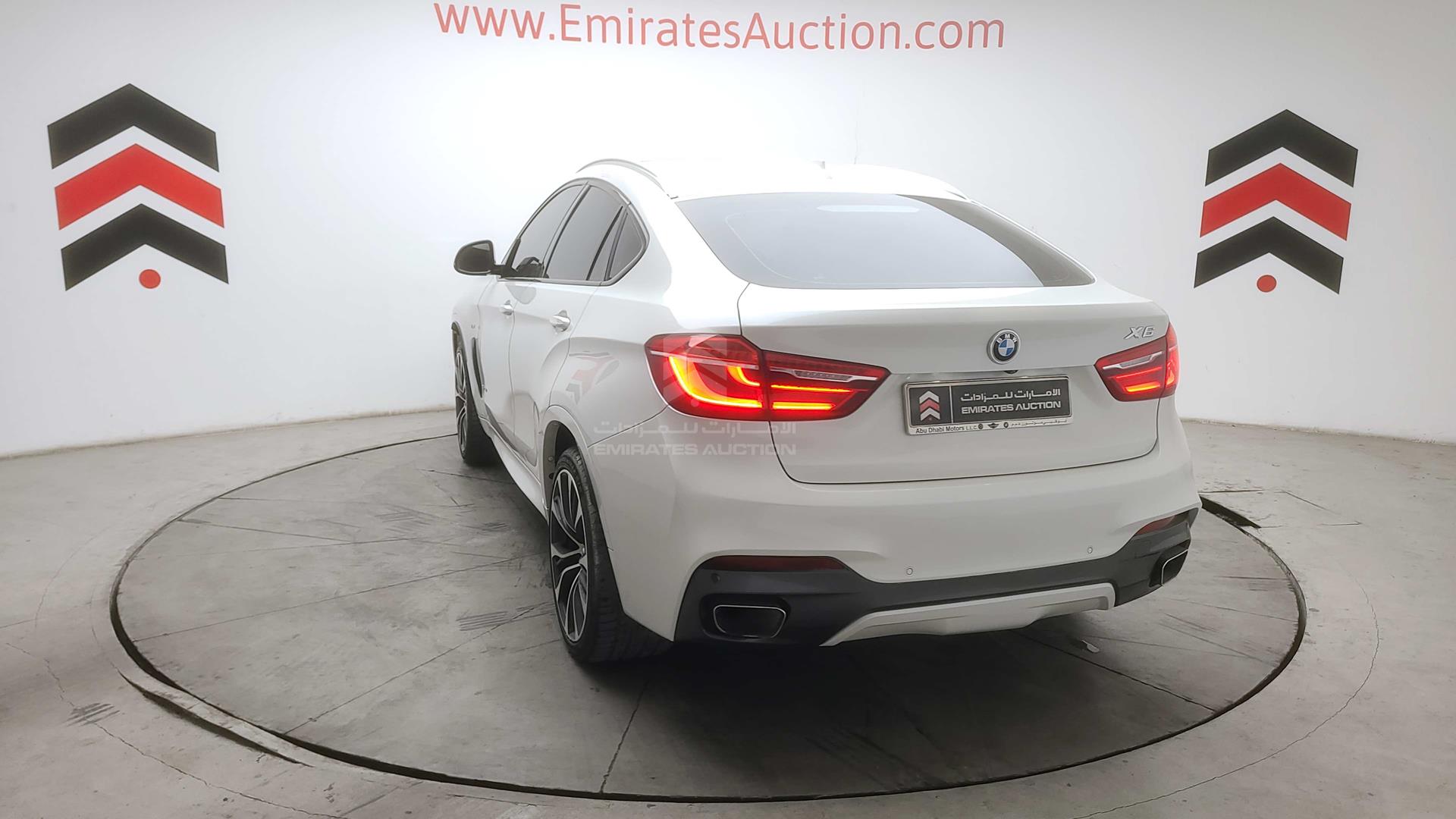 2018 BMW X6 VIN: WBAKU210XJ0Y35271