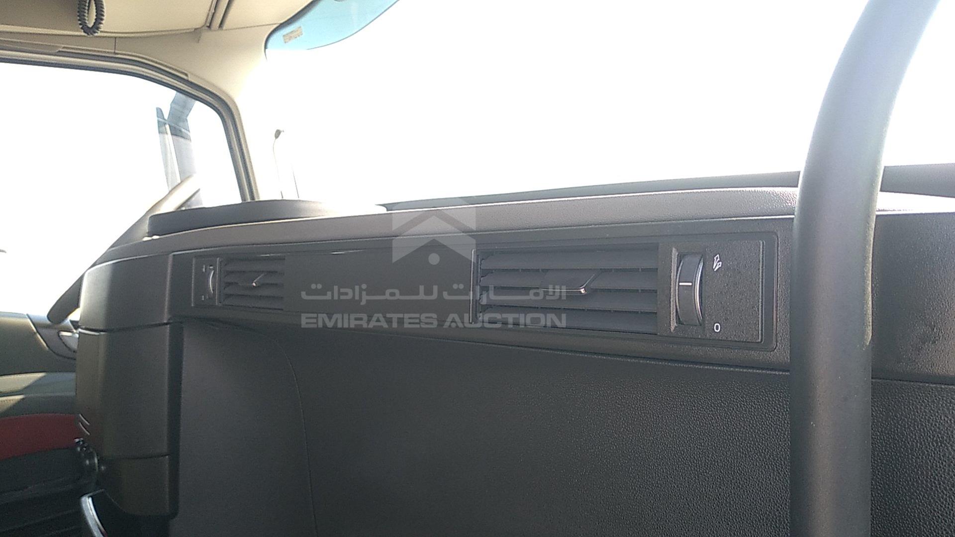 2016 VOLVO --- VIN: YV2RT40A4GB759446