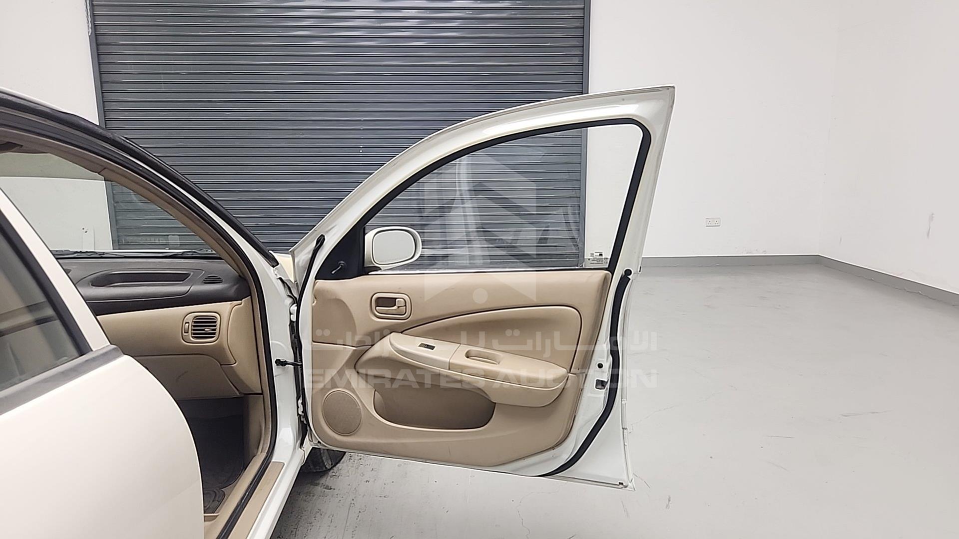 2011 NISSAN SUNNY VIN: KNMCC42H8BP847082