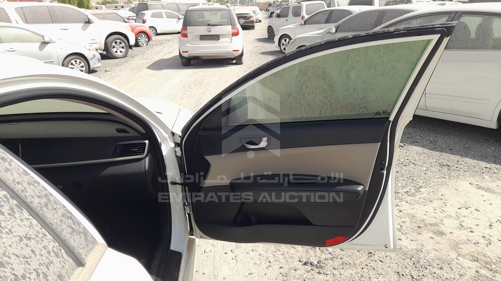 2019 KIA OPTIMA VIN: KNAGT4110K5328641