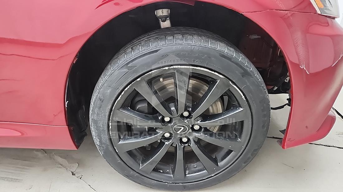 2010 Lexus IS 350 — Front Right Tyre — Photo 32