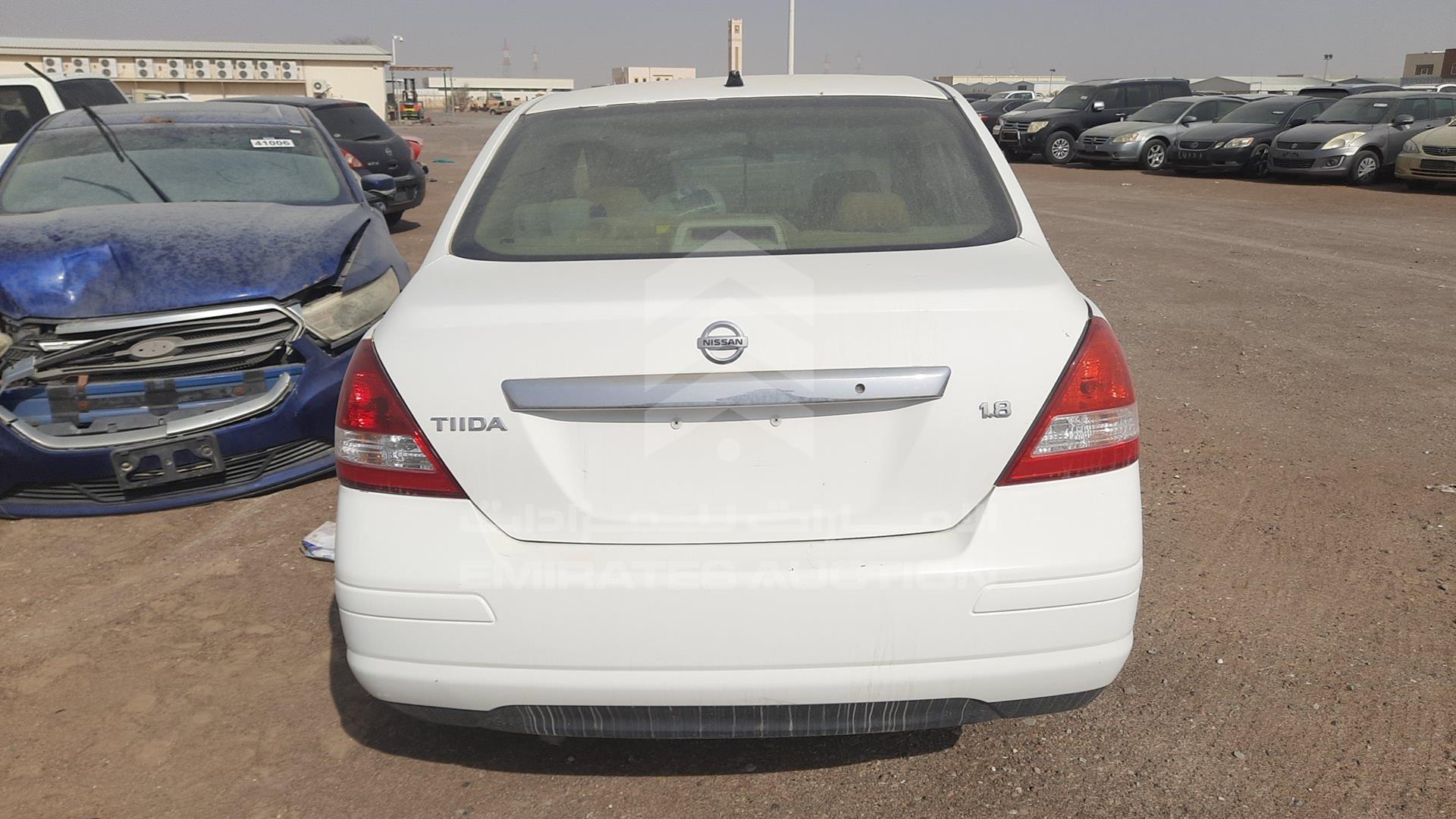 2011 NISSAN TIIDA VIN: 3N1BC1A61BK203695
