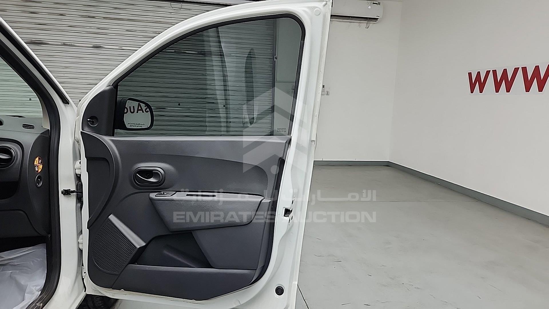 2022 RENAULT DOKKER VIN: VF18SRB47NG028540