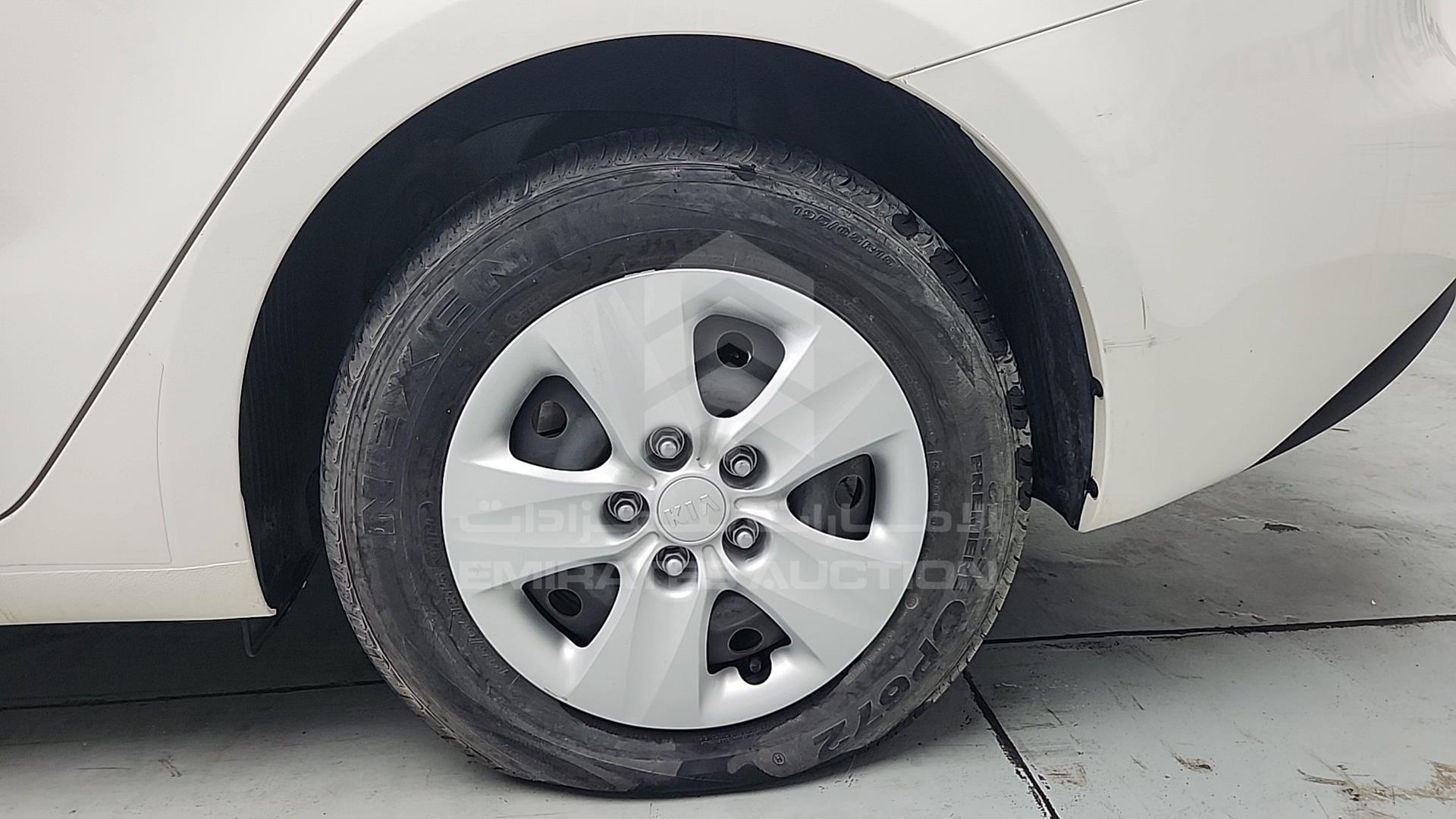 2016 KIA CERATO VIN: KNAFK4112G5483178