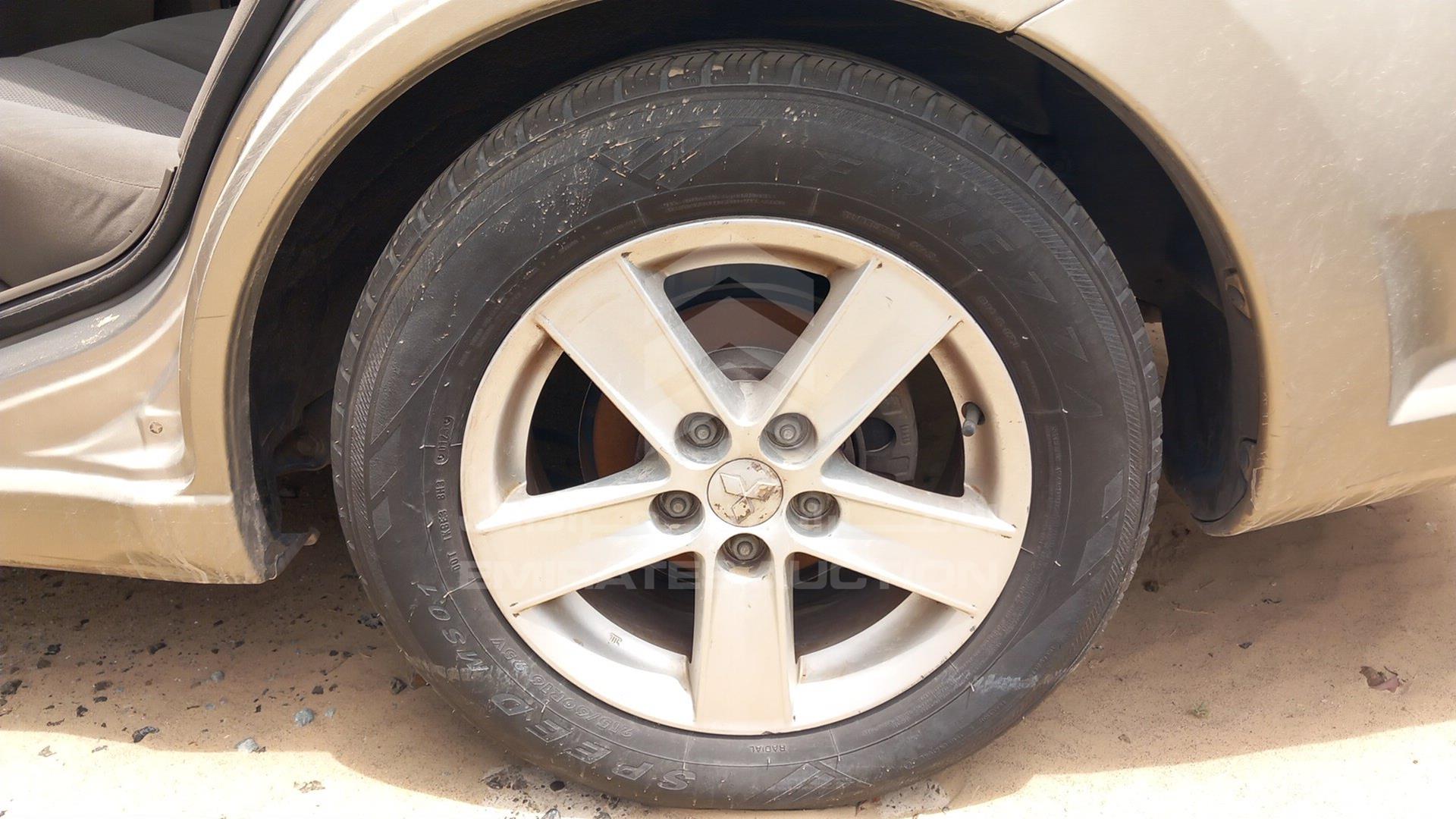 2005 MITSUBISHI GALANT VIN: 4A3AB36F45E044912