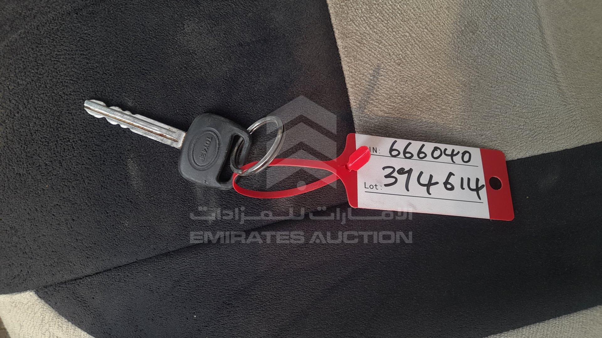 2000 TOYOTA CAMRY VIN: 4T1BG22KXYU666040