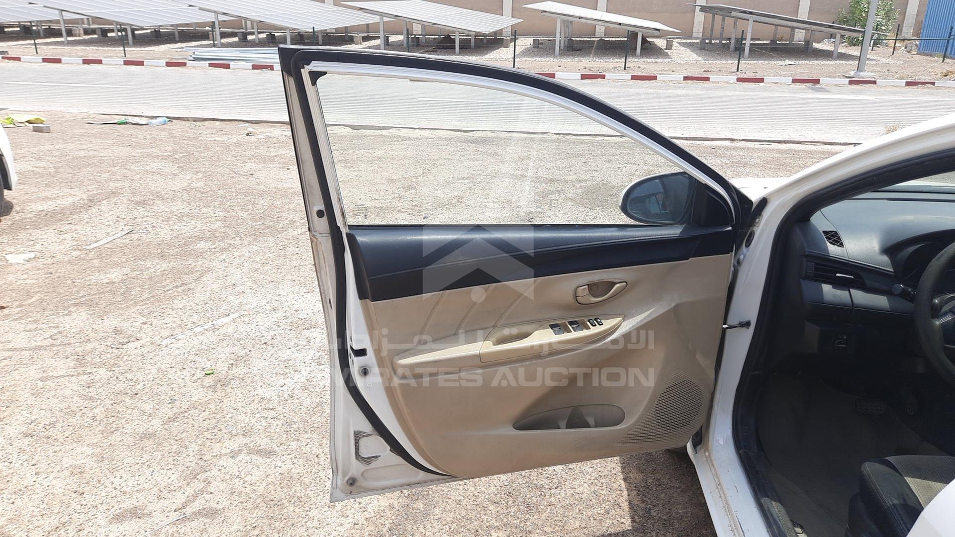 2015 TOYOTA YARIS VIN: MR2KW9F31F1080059