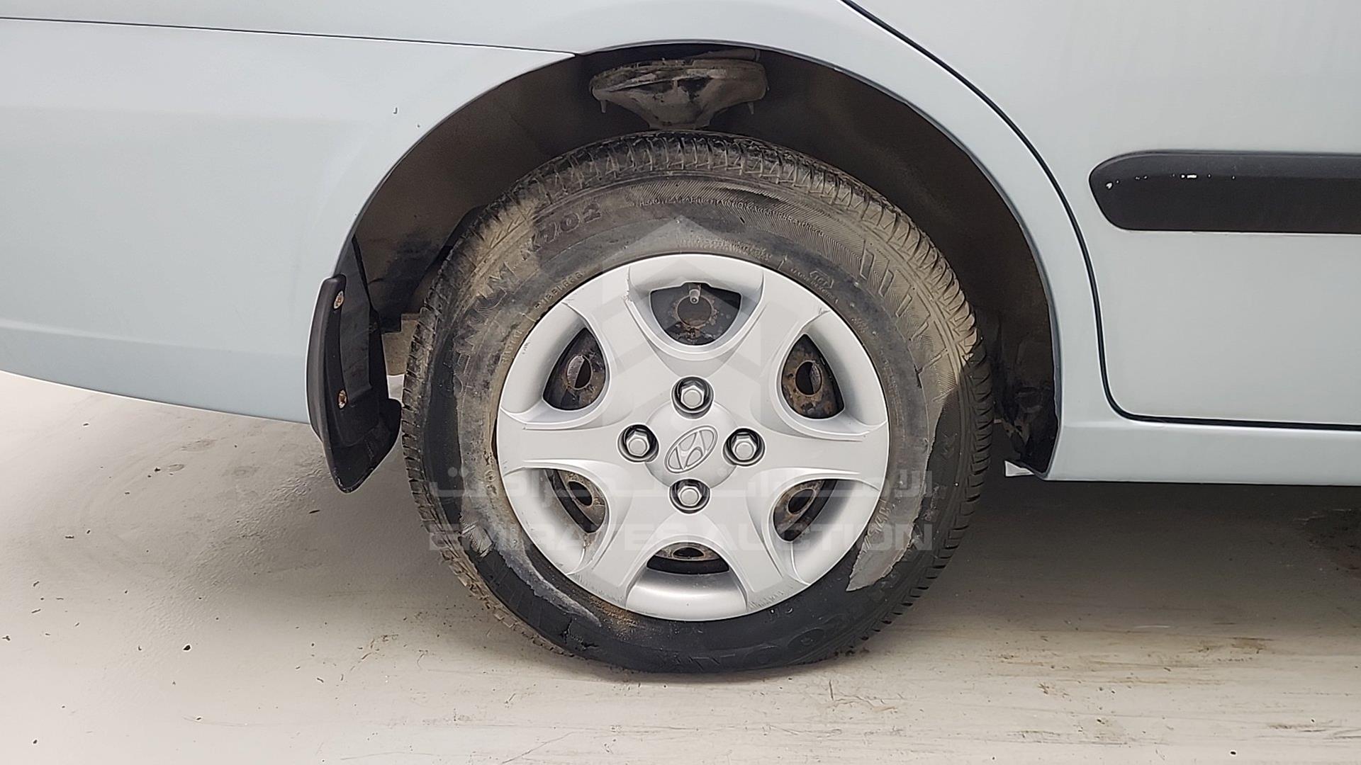 2004 HYUNDAI ACCENT VIN: KMHCG41F54U546211