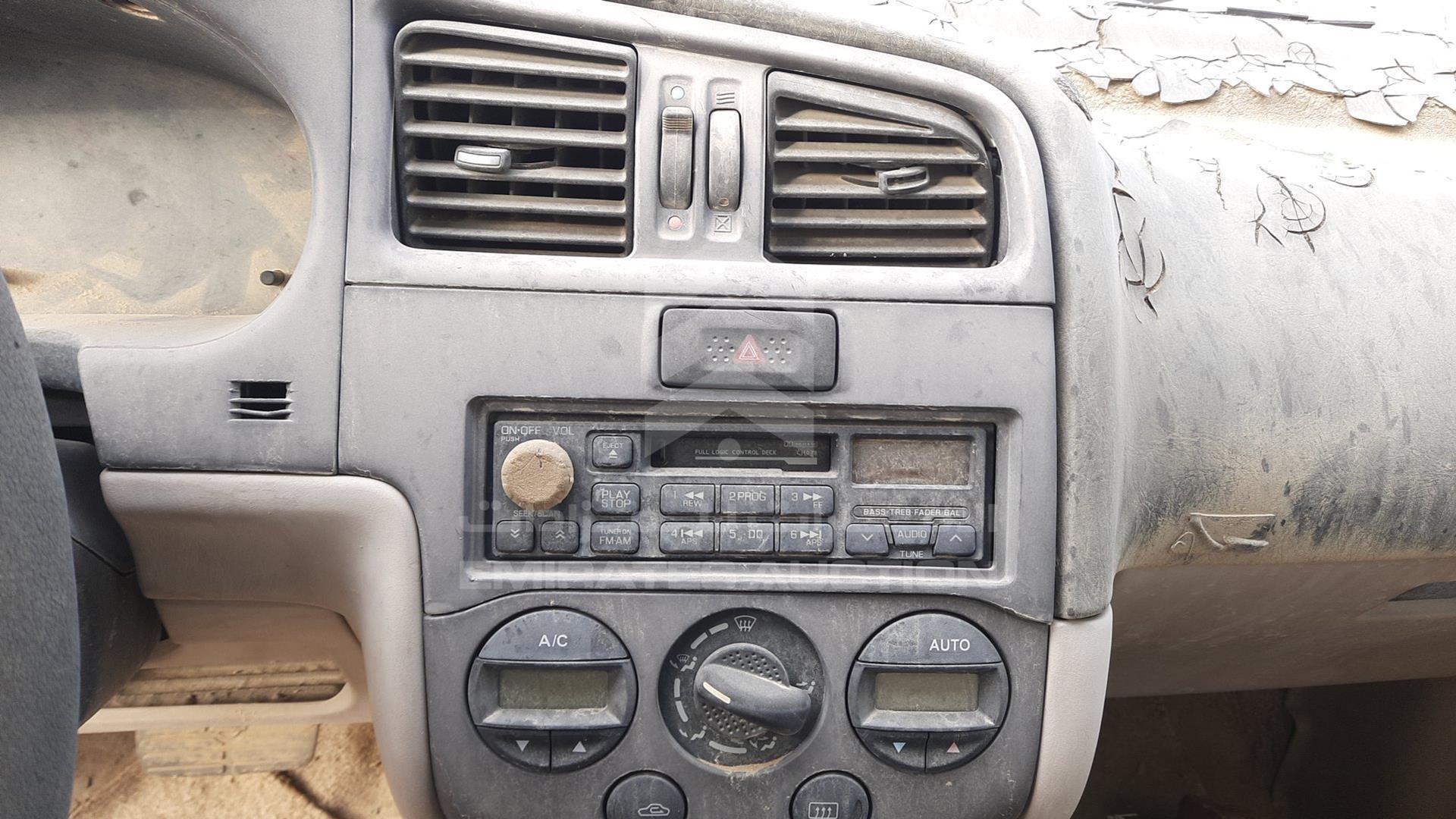 2001 NISSAN PRIMERA VIN: SJNCP11B21A573170