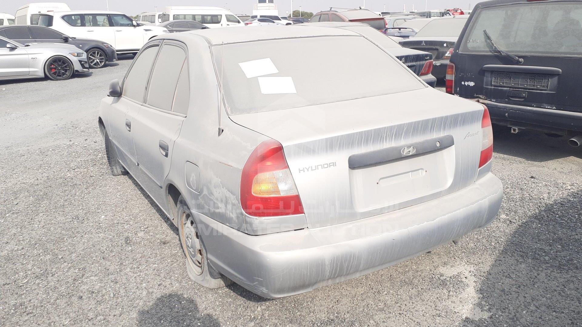 2001 HYUNDAI ACCENT VIN: KMHCG41FP1U185828