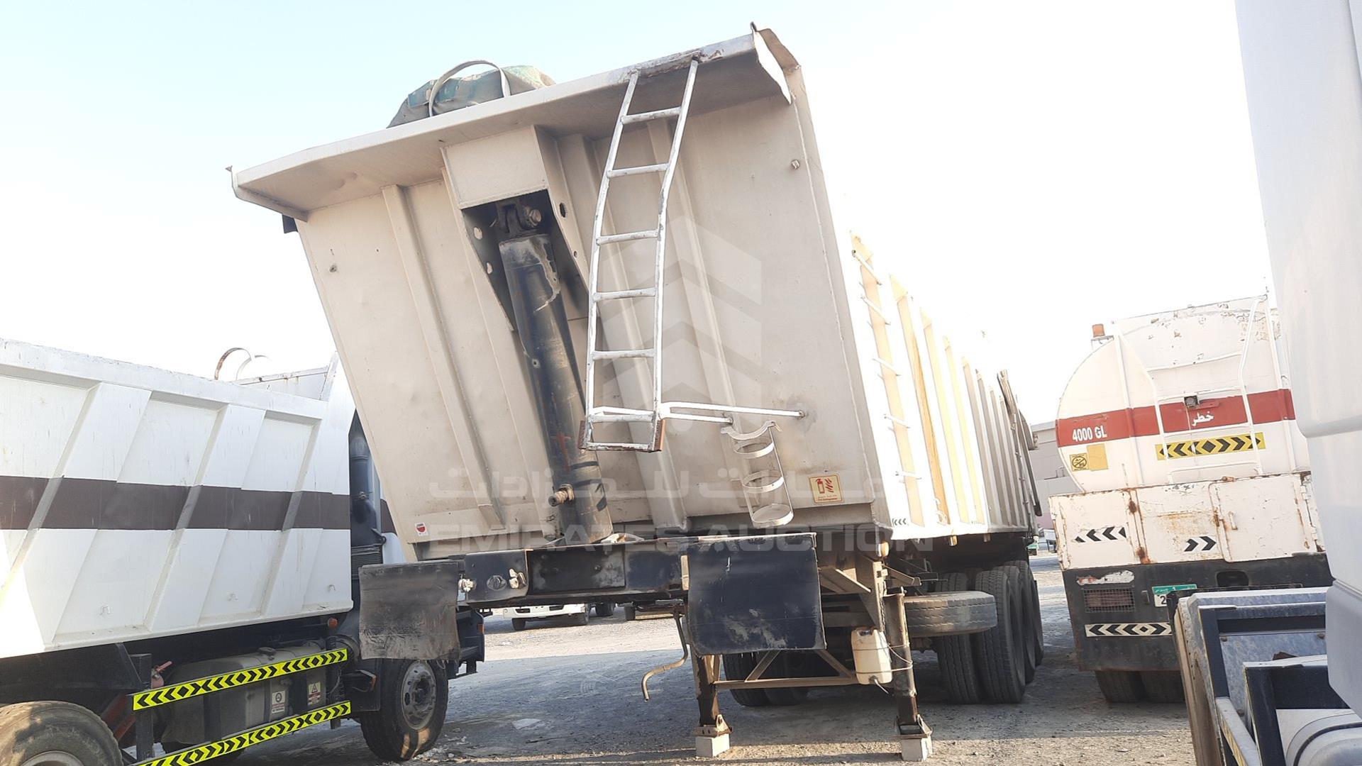 2008 3 AXLES TIPPER TRAILER --- VIN: UAE3S0108R032683