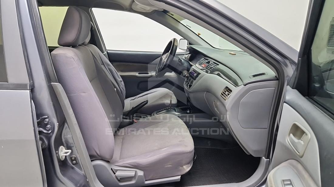 2009 Mitsubishi Lancer — Front Right Passenger Seat View — Photo 28