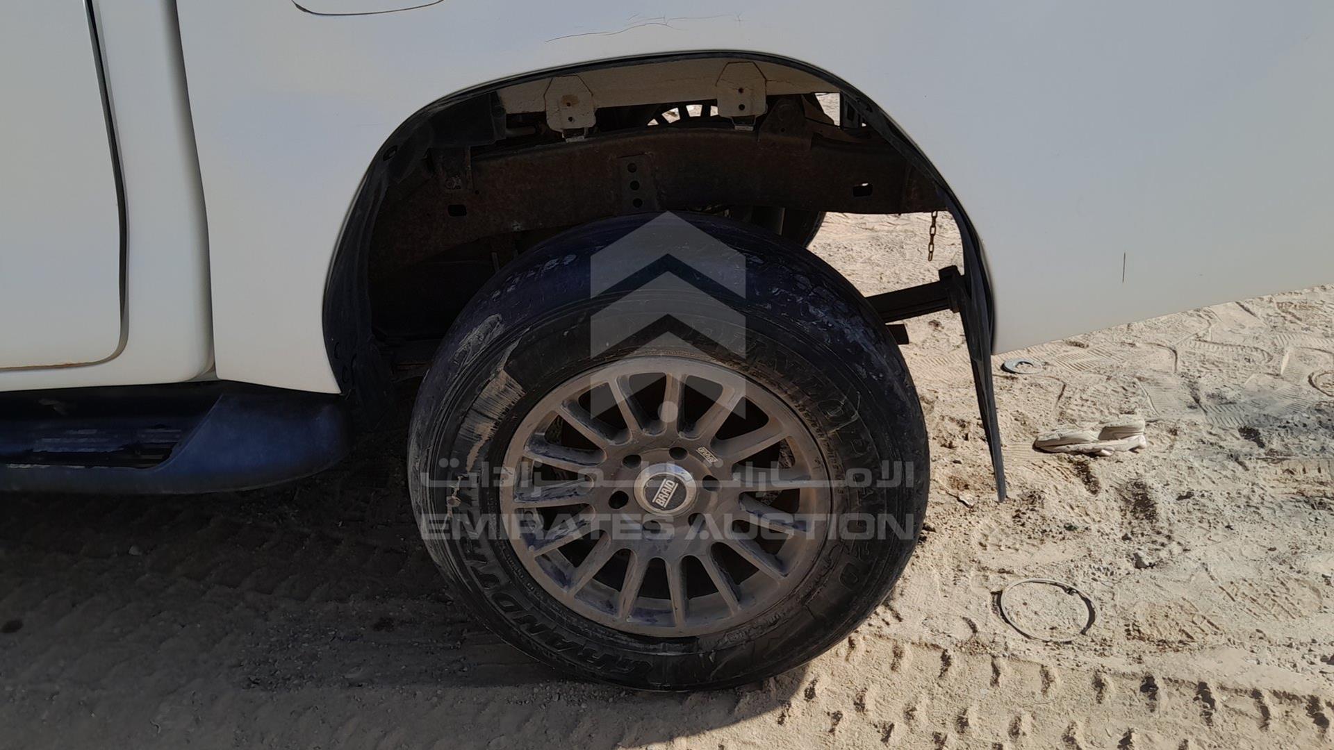 0 TOYOTA HILUX VIN: MR0HX8CD100881708