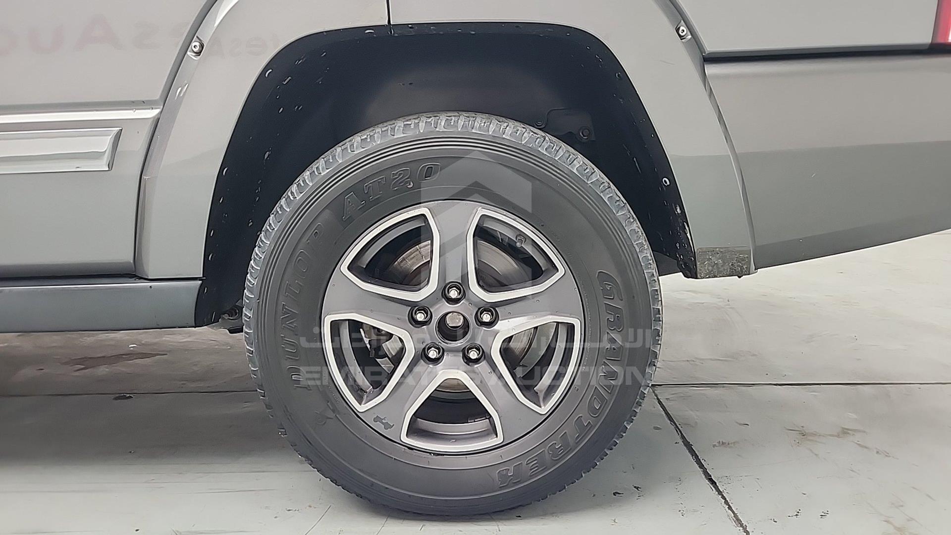 2007 JEEP COMMANDER VIN: 1J8H358N67Y591978