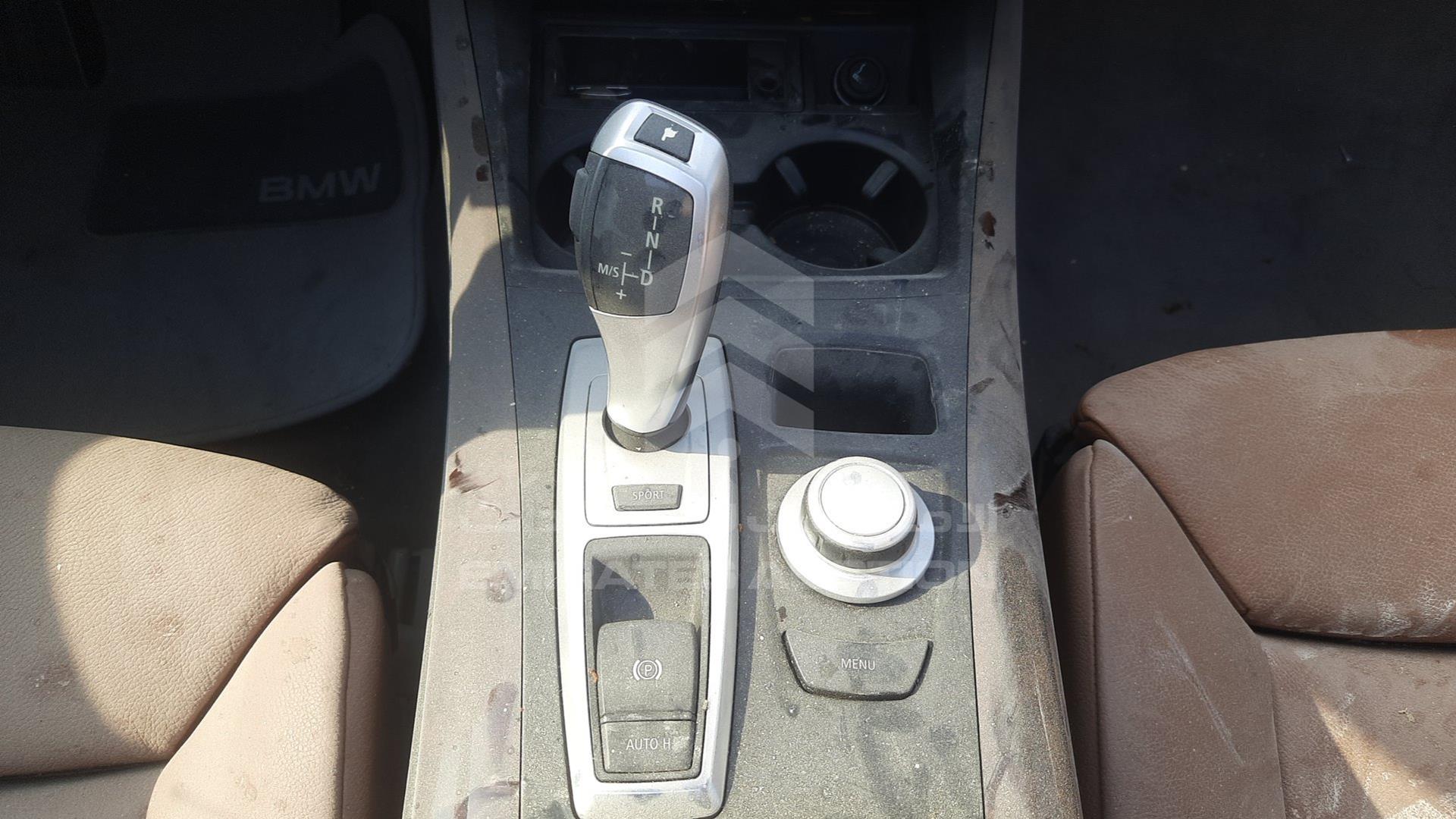 2009 BMW X5 VIN: WBAFE81029L095307