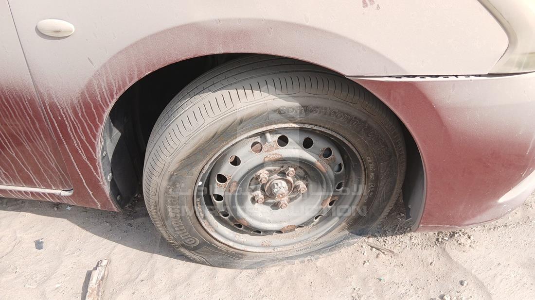 نيسان سينترا 2014 — الإطار الأمامي الأيمن — صورة 29