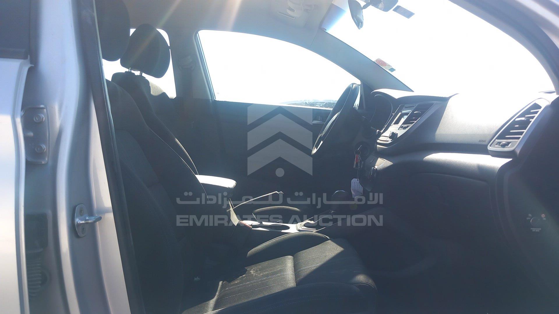 2016 HYUNDAI TUCSON VIN: TMAJ28137GJ061926