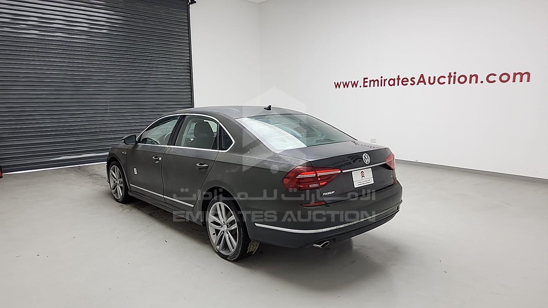 2017 VOLKSWAGEN PASSAT VIN: 1VWDT7A38HC025469