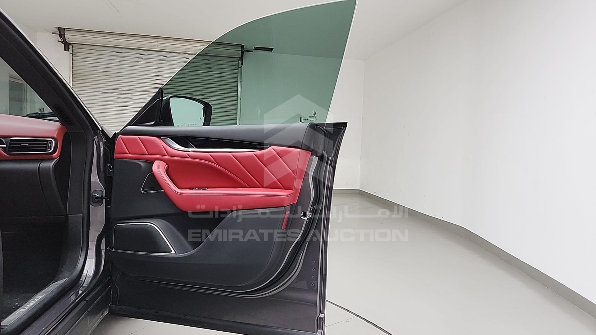 2021 MASERATI LEVANTE VIN: ZN661YUS2MX378091