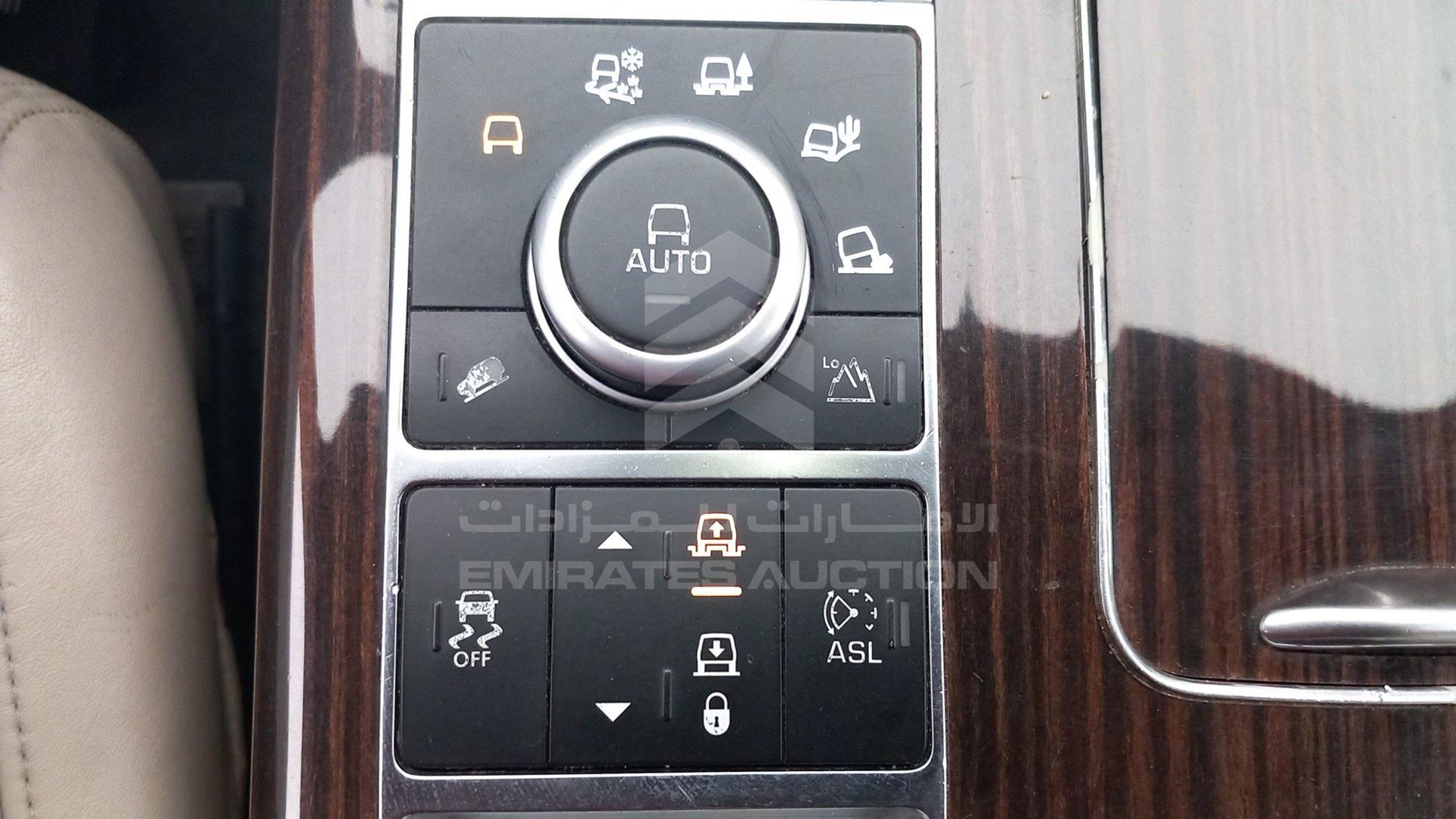 2013 RANGE ROVER VOGUE VIN: SALGA2EF5DA119854