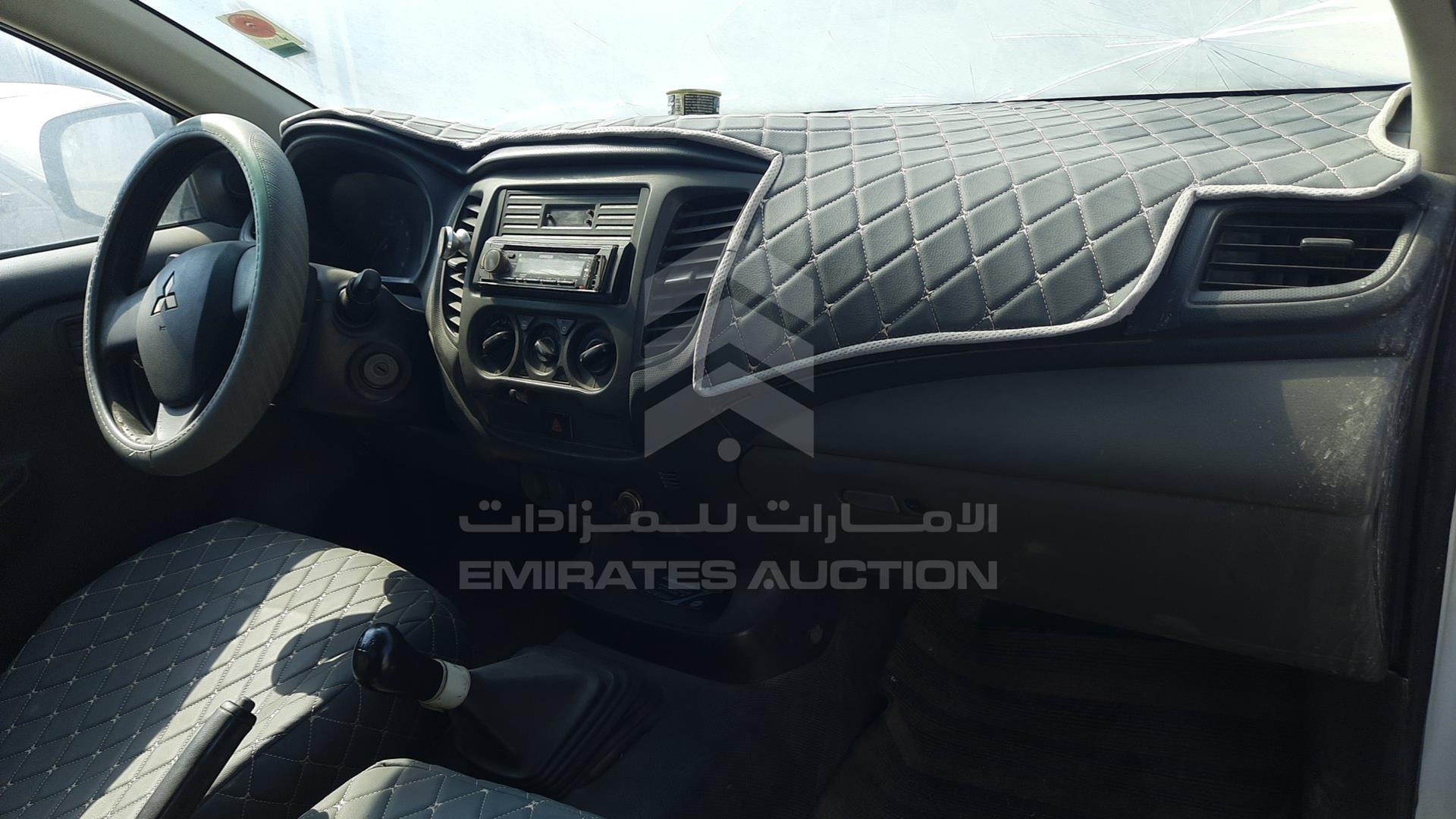 2016 MITSUBISHI L200 VIN: MMBENKJ40GH039273