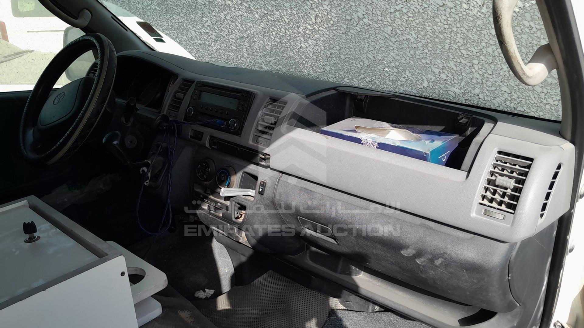 2011 TOYOTA HIACE VIN: JTGJX02P5B5022045