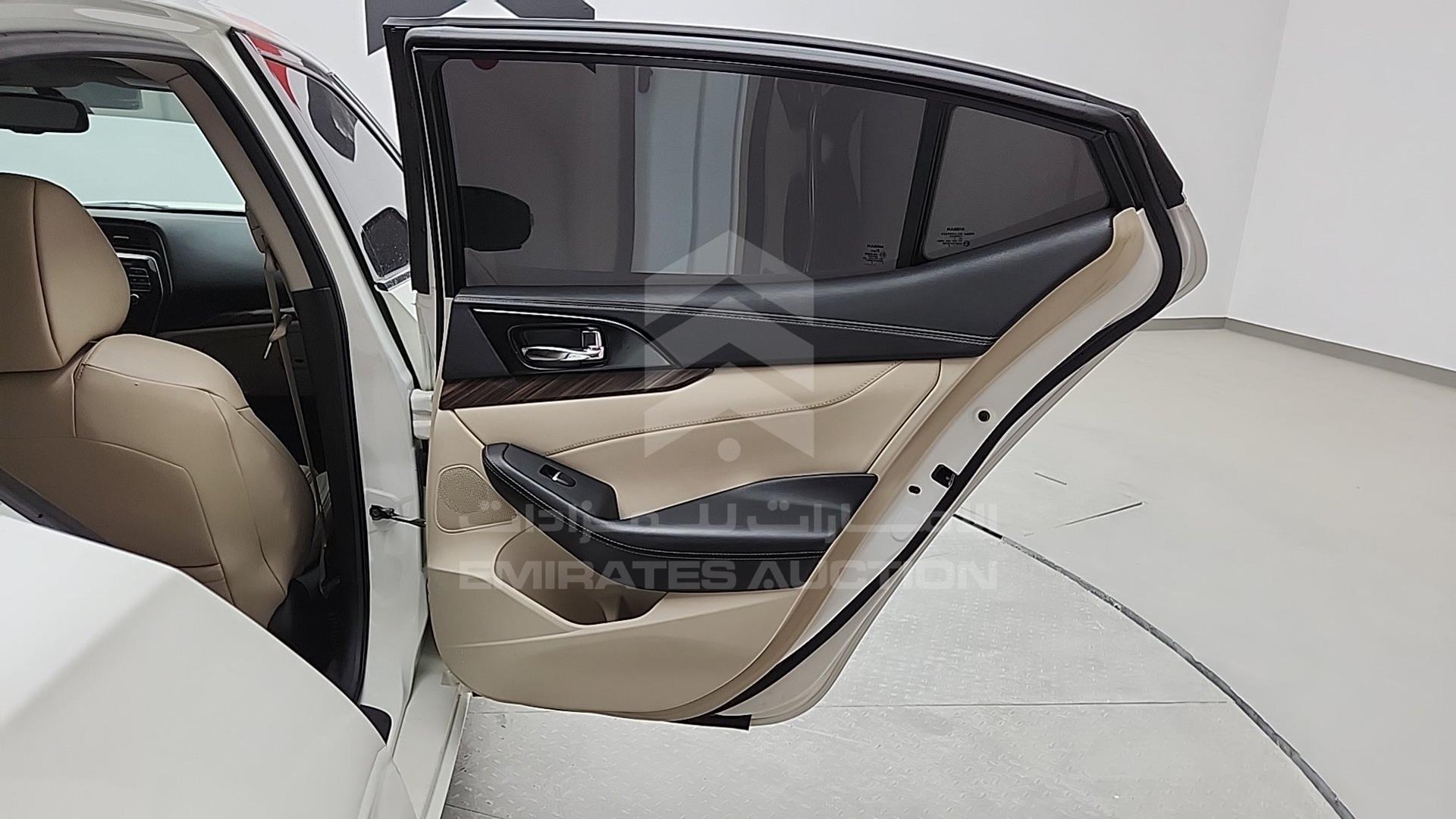 2018 NISSAN MAXIMA VIN: 1N4AA6AP2JC360330