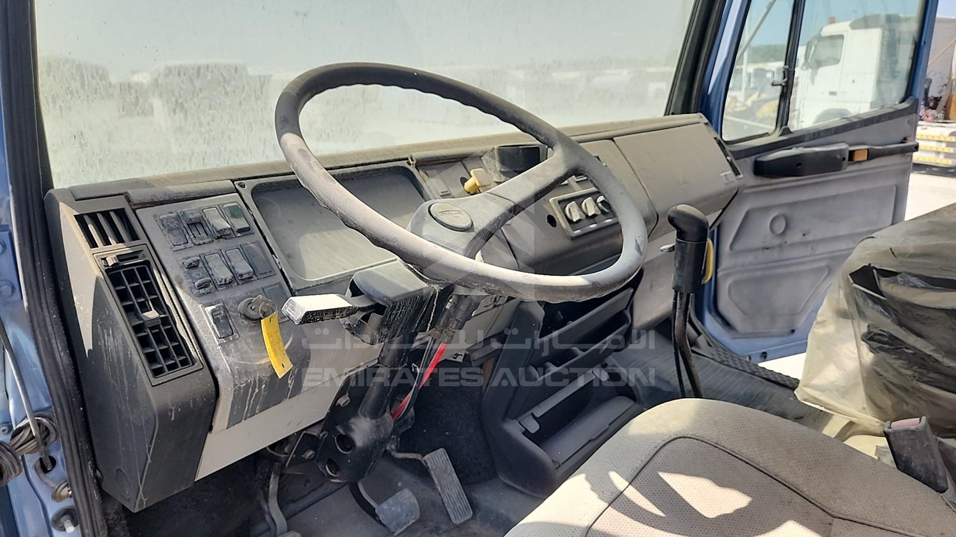 2001 FREIGHTLINER FL 80 VIN: 1FUWTMCB41HH38291