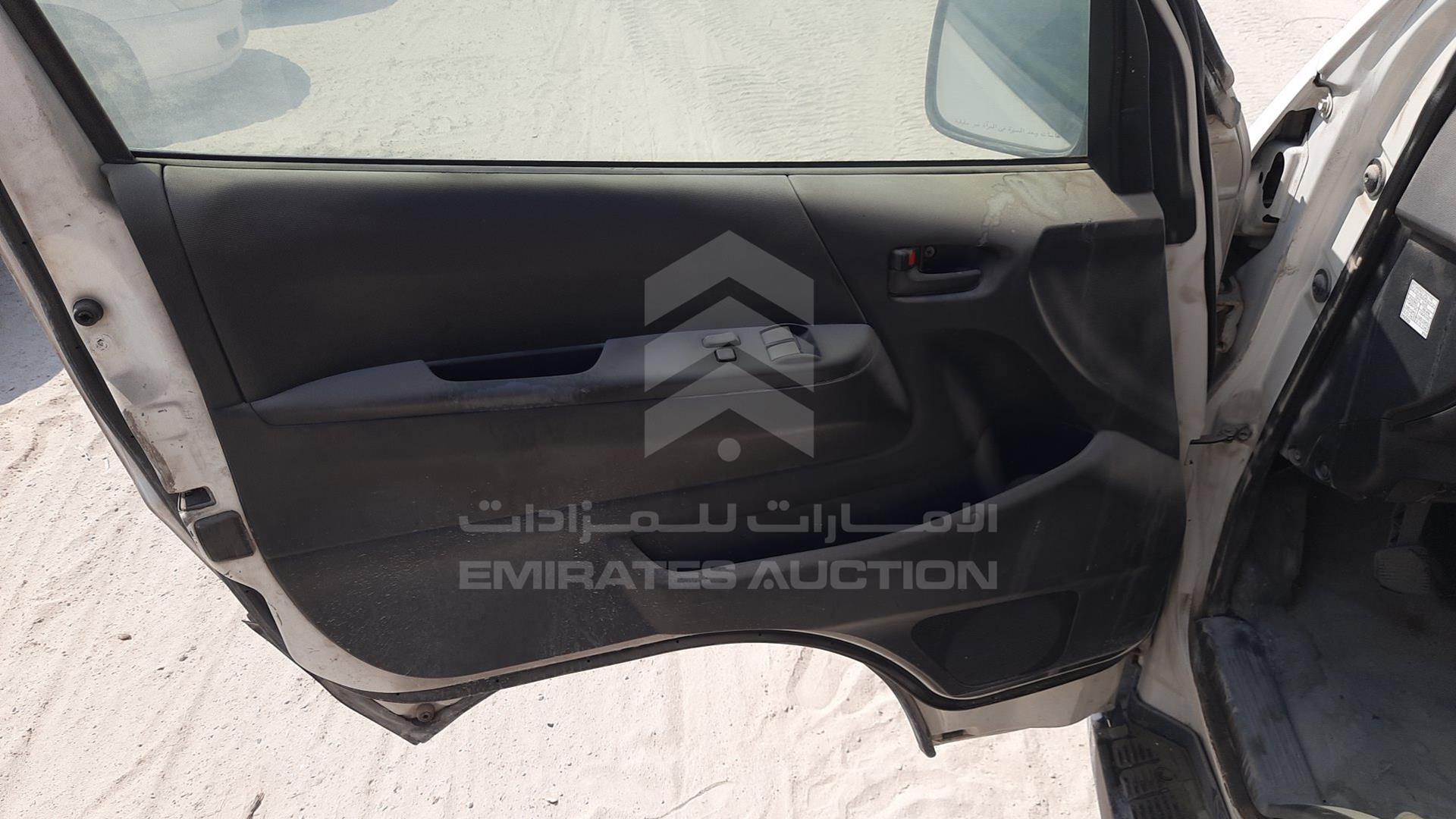 2010 TOYOTA HIACE VIN: JTGJX02P8A0033083