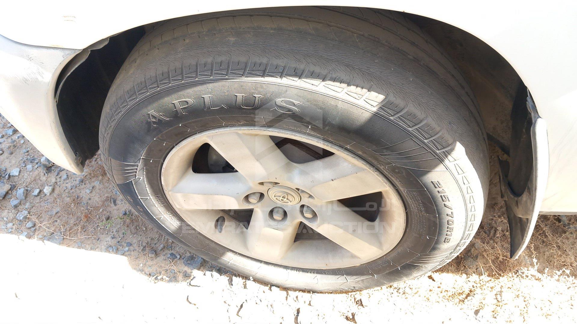 2001 TOYOTA RAV-4 VIN: JTEHH20V510111028