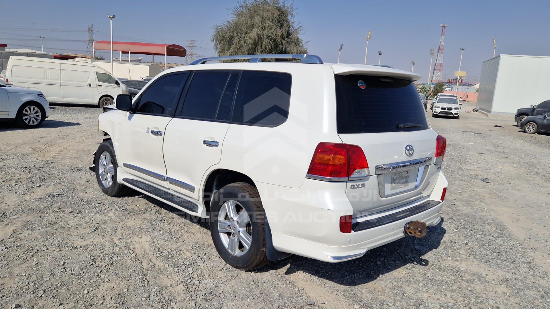 2014 TOYOTA LAND CRUISER VIN: JTMHX09J3E5041422