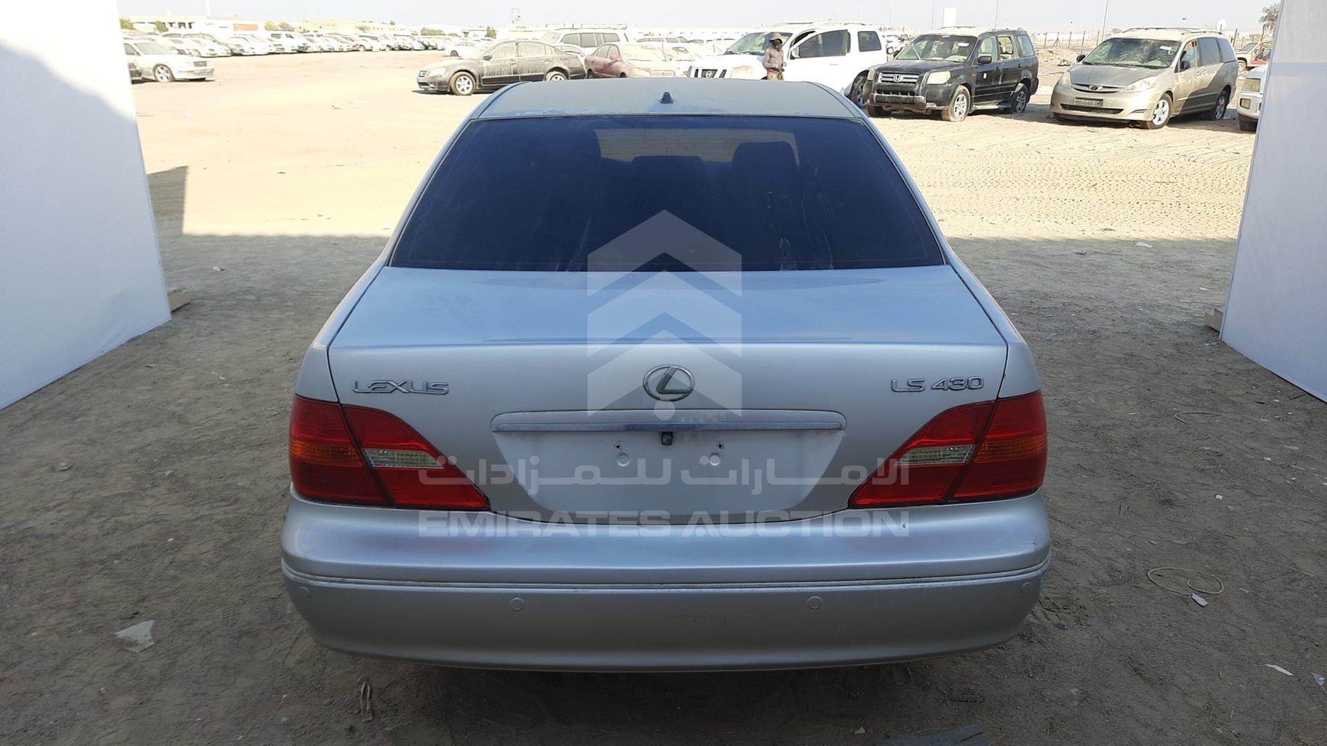 0 LEXUS LS 430 VIN: JTHBN30F600067684